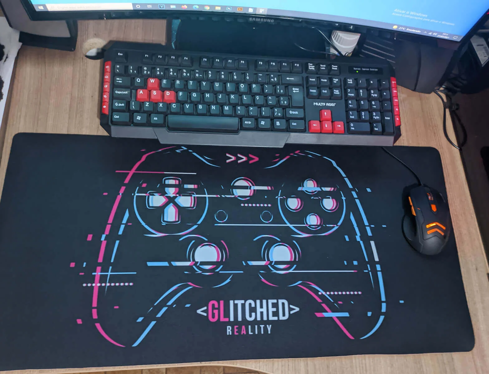 Mouse Pad Gamer Glitched Reality - Presente Criativo Geek 2