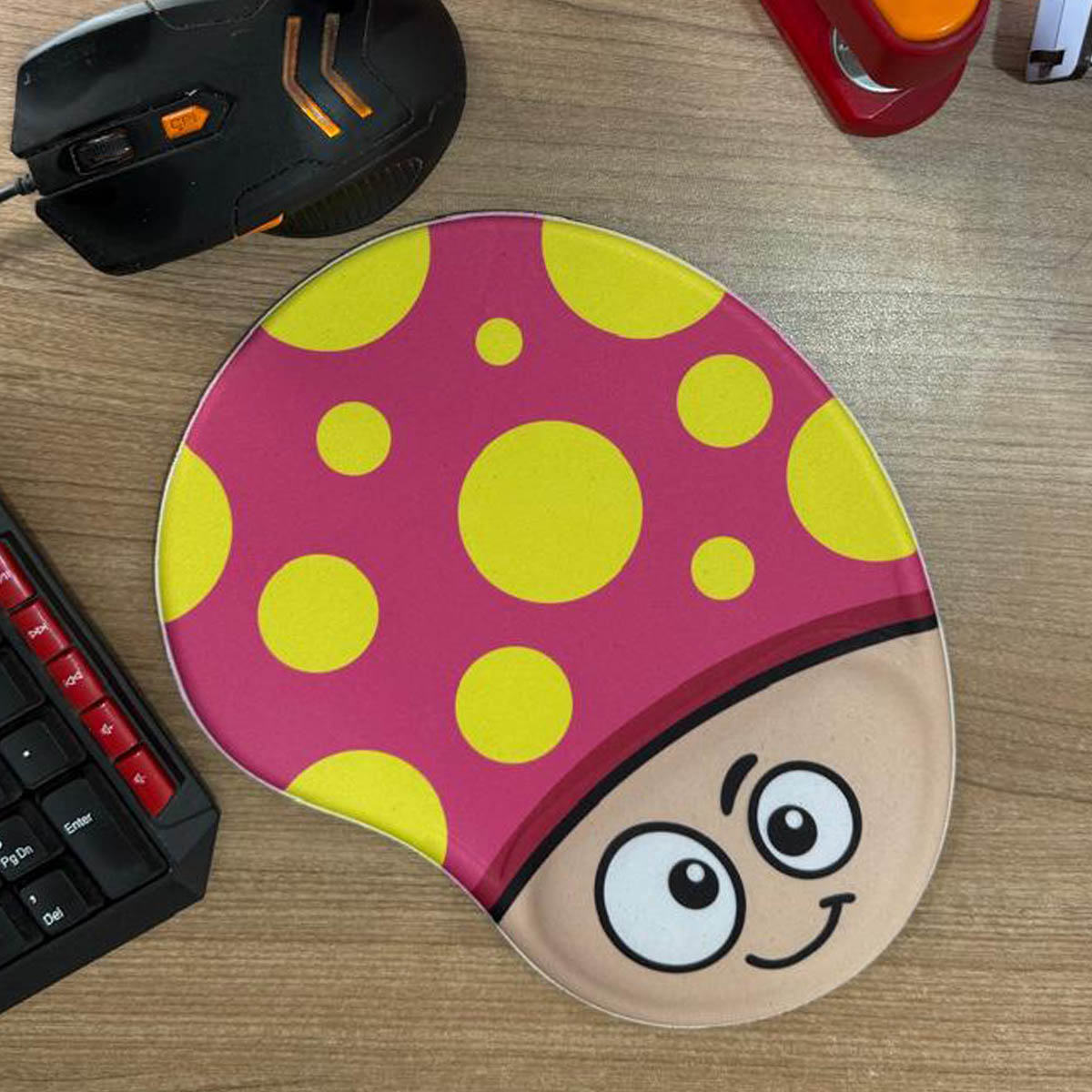 mouse pad cogumelo rosa decoração geek