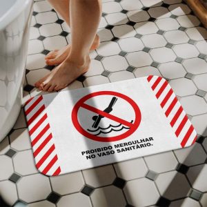 Tapete de Banheiro Proibido Mergulhar no Vaso Sanitário - Presente Criativo 3