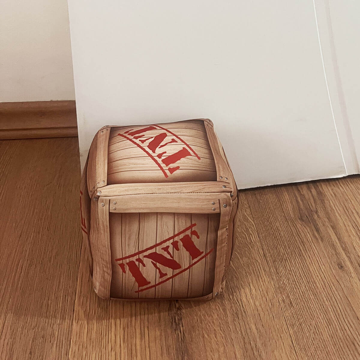 Peso de porta Caixa Explosivo TNT Decoração Criativa Geek 2
