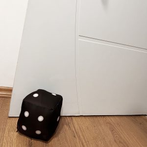 Peso de porta criativo dado preto decoração geek