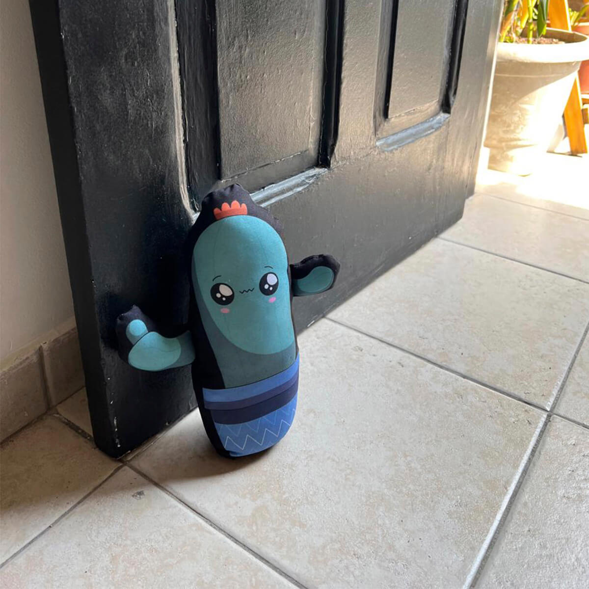 Peso de Porta Cacto Kawaii Decoração Divertida