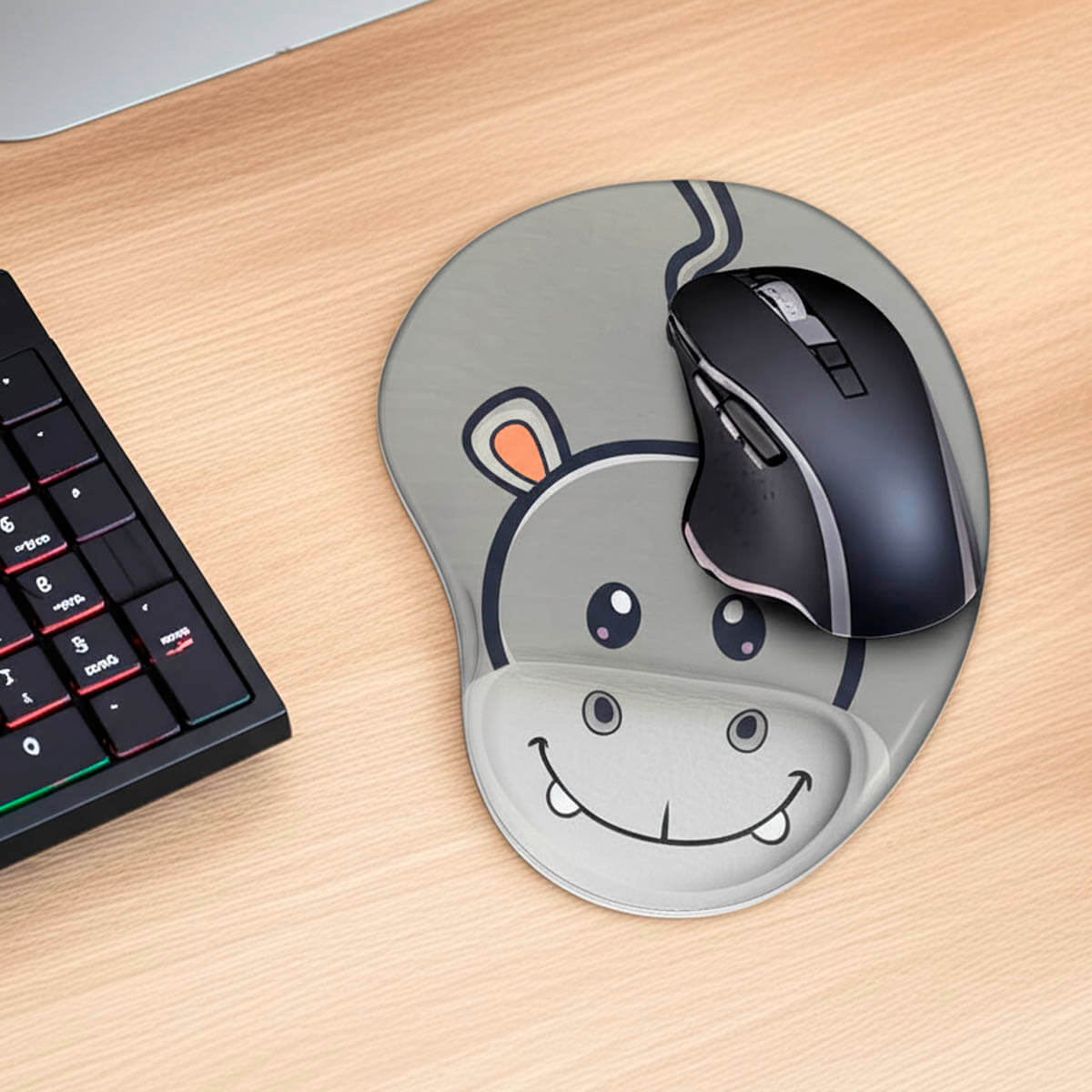 Mouse Pad Ergonômico - Hipopótamo Kawaii com apoio confortável de espuma