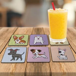Kit de seis porta-copos Cachorros Kawaii em uso sobre mesa de madeira com copo